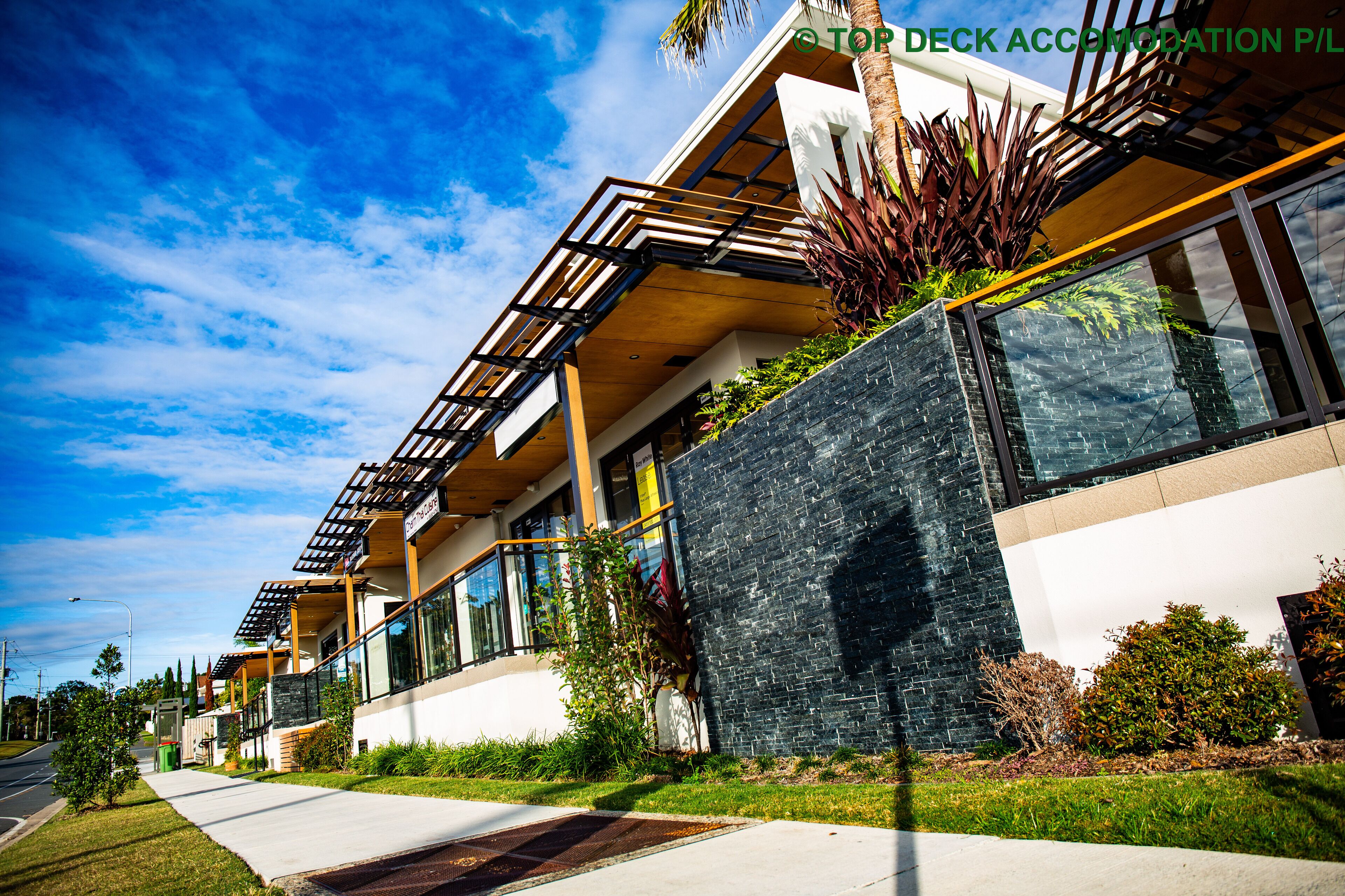 pet friendly water front 1 x bed apartment — image 18