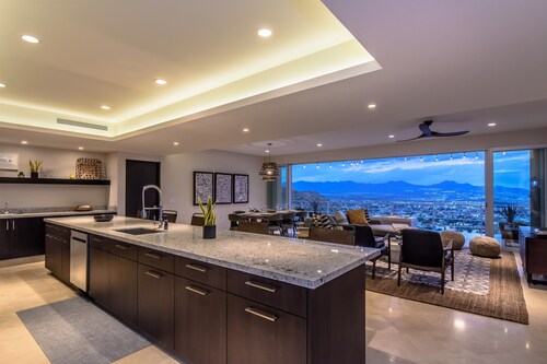 NEW! Amazing Ocean View with 10-15 minute walk to Downtown San Lucas!