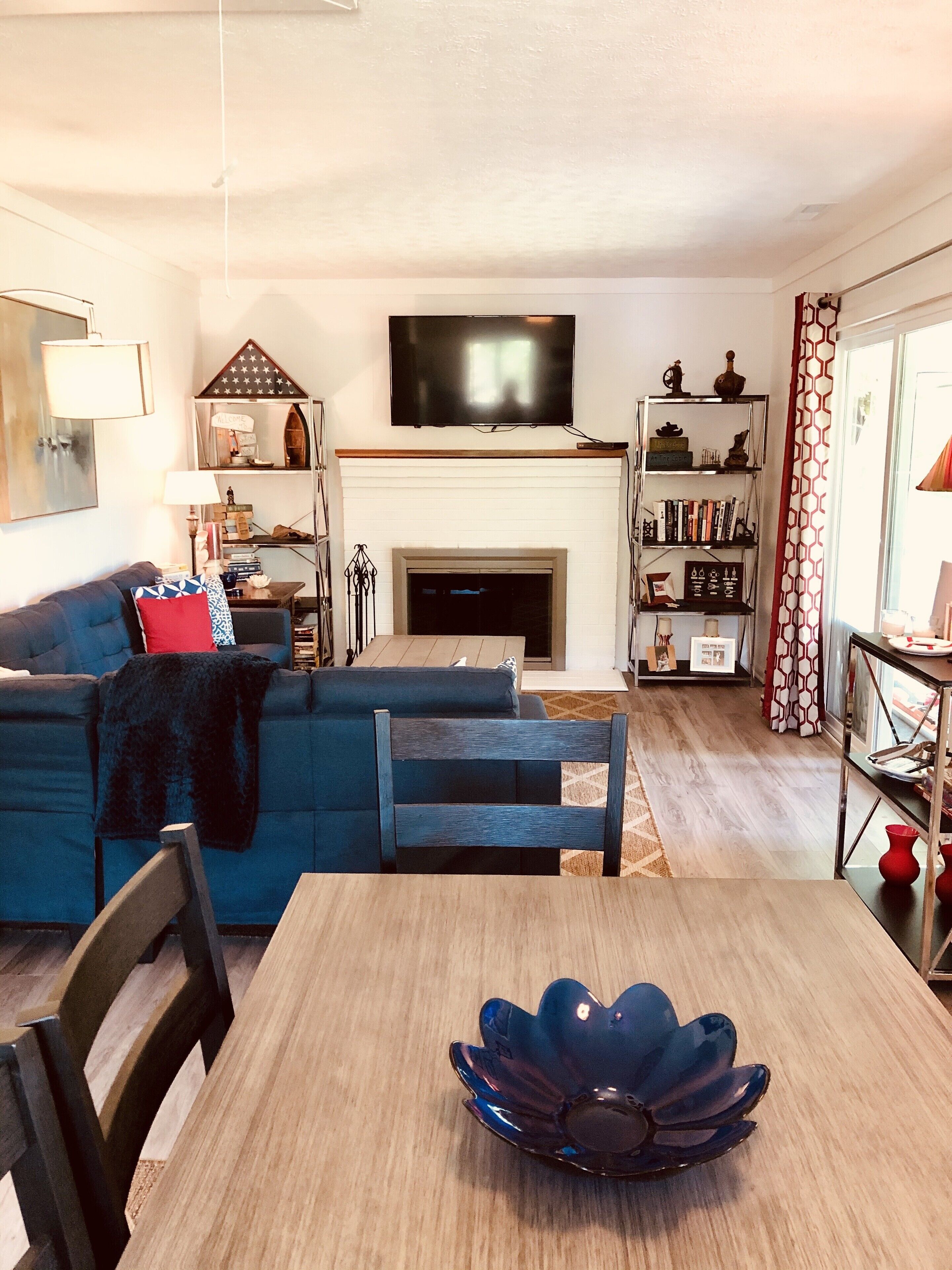 A Nautical Nook on Smith Mountain Lake, Va 24104