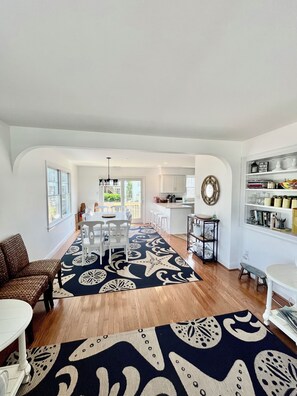 Interior - Cape May Vacation Rentals-1 block to beach & 2 to town! Walk everywhere! (Cape May)