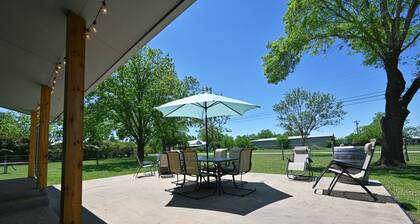 Viinialueen sydämessä! Viinitilat, Luckenbach, & Altstadt panimo lähellä!