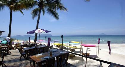 Ocean Front Condo, Juquehy, best beach location.