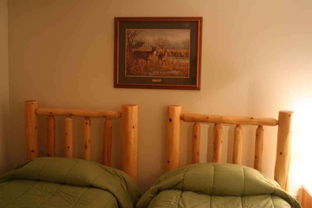 Topinabee Pines Vacation Cottage