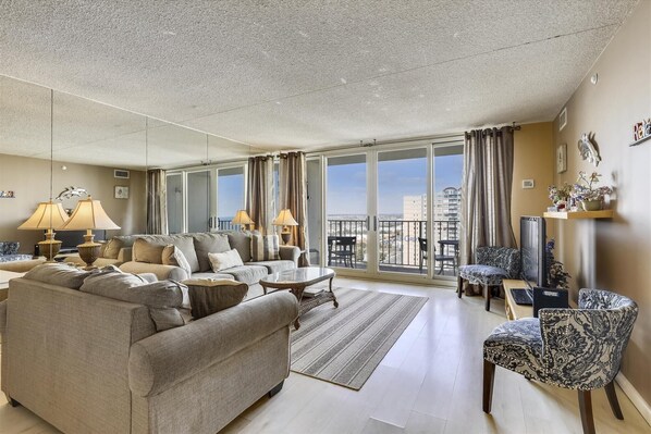 TV - FREE DAILY ACTIVITIES & LINENS INCLUDED*! 2bed/2bath Quayh condo available for a mini-week! (Ocean City)