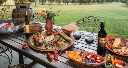 Whispering Brook Vineyard Large House | Fireplace | Cellar Door | Hunter Valley
