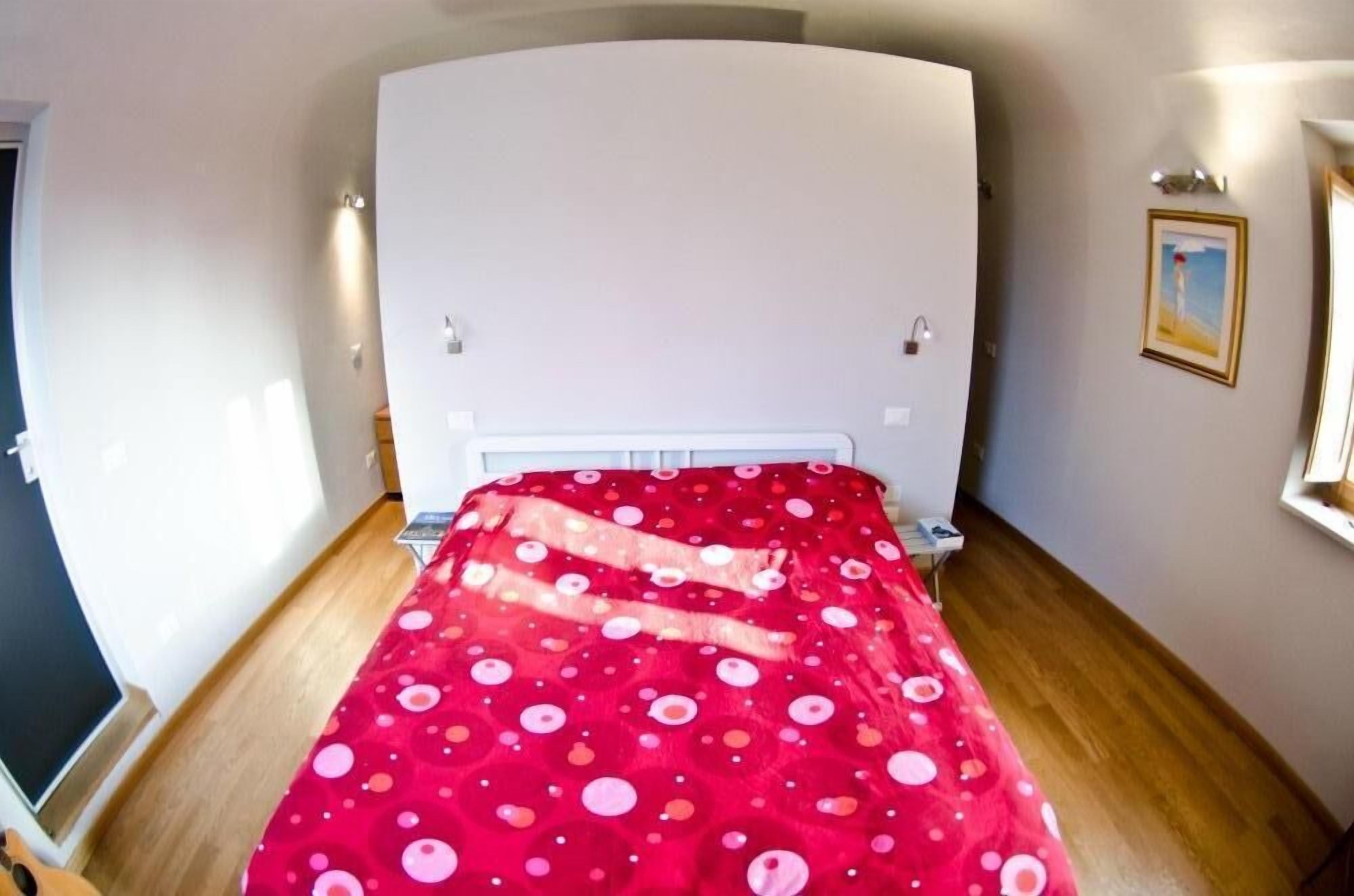  PERFECT FAMILY VACATION HOME OR PRIVATE ROMANTIC GETAWAY 