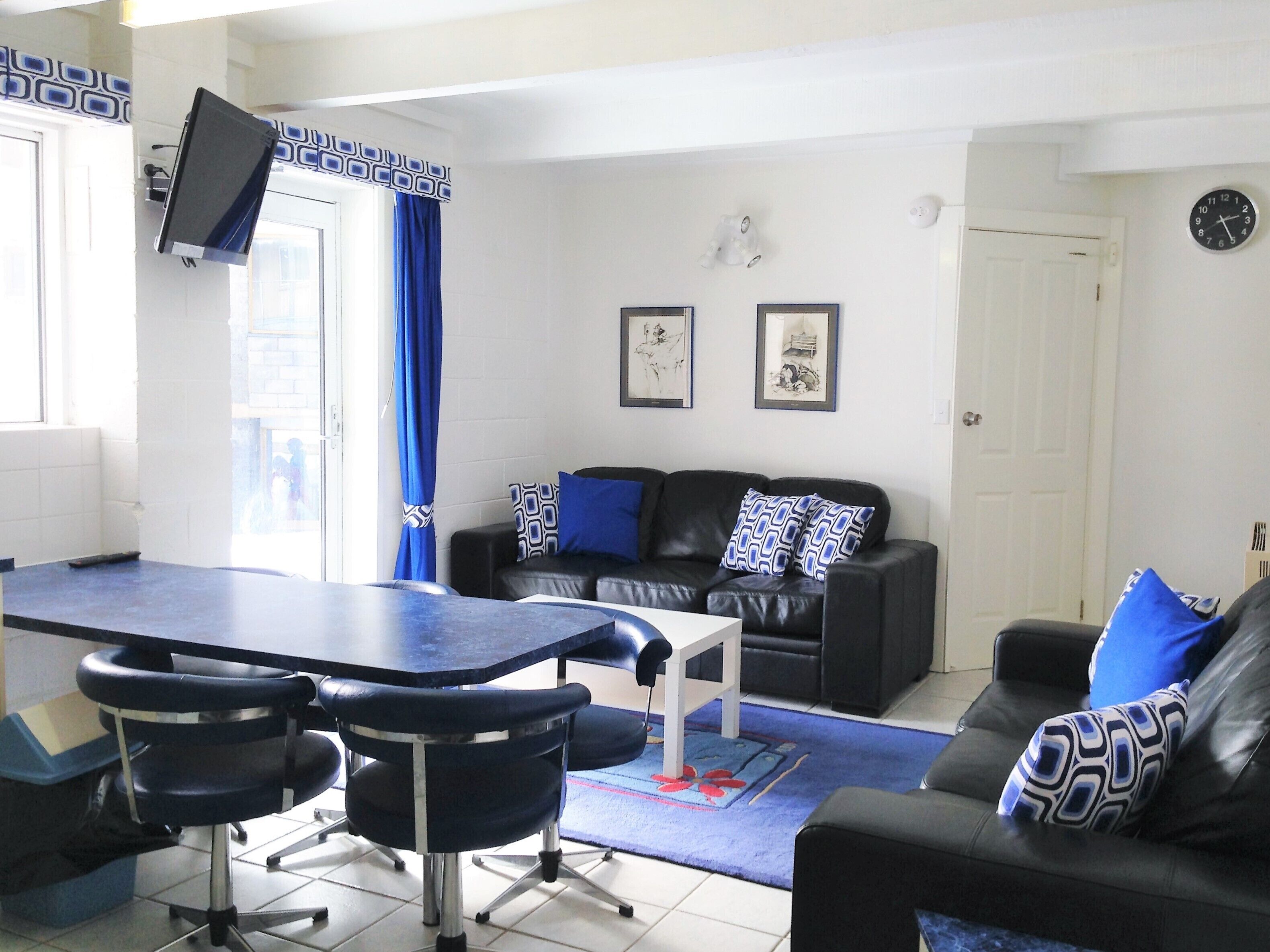 Les Chalets 1 - 1 minute from Halley's Comet chairlift