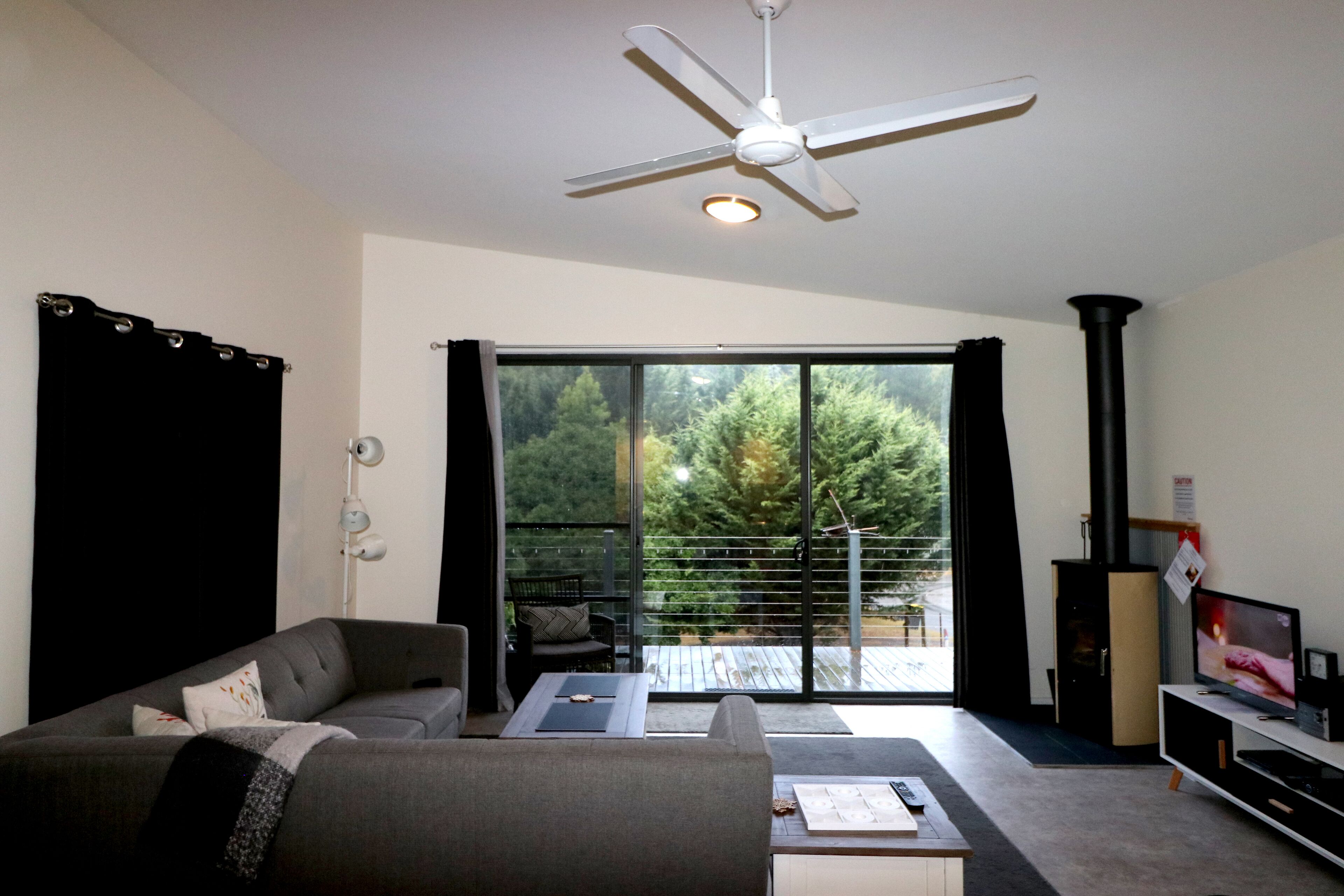 Cadeau at Merrijig - The Base of Mount Buller