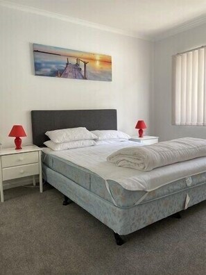 3 bedrooms - Unit 4, 36 Maurice Avenue, Mallacoota (Mallacoota)