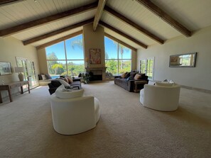 Smart TV, fireplace, ping pong, computer monitors