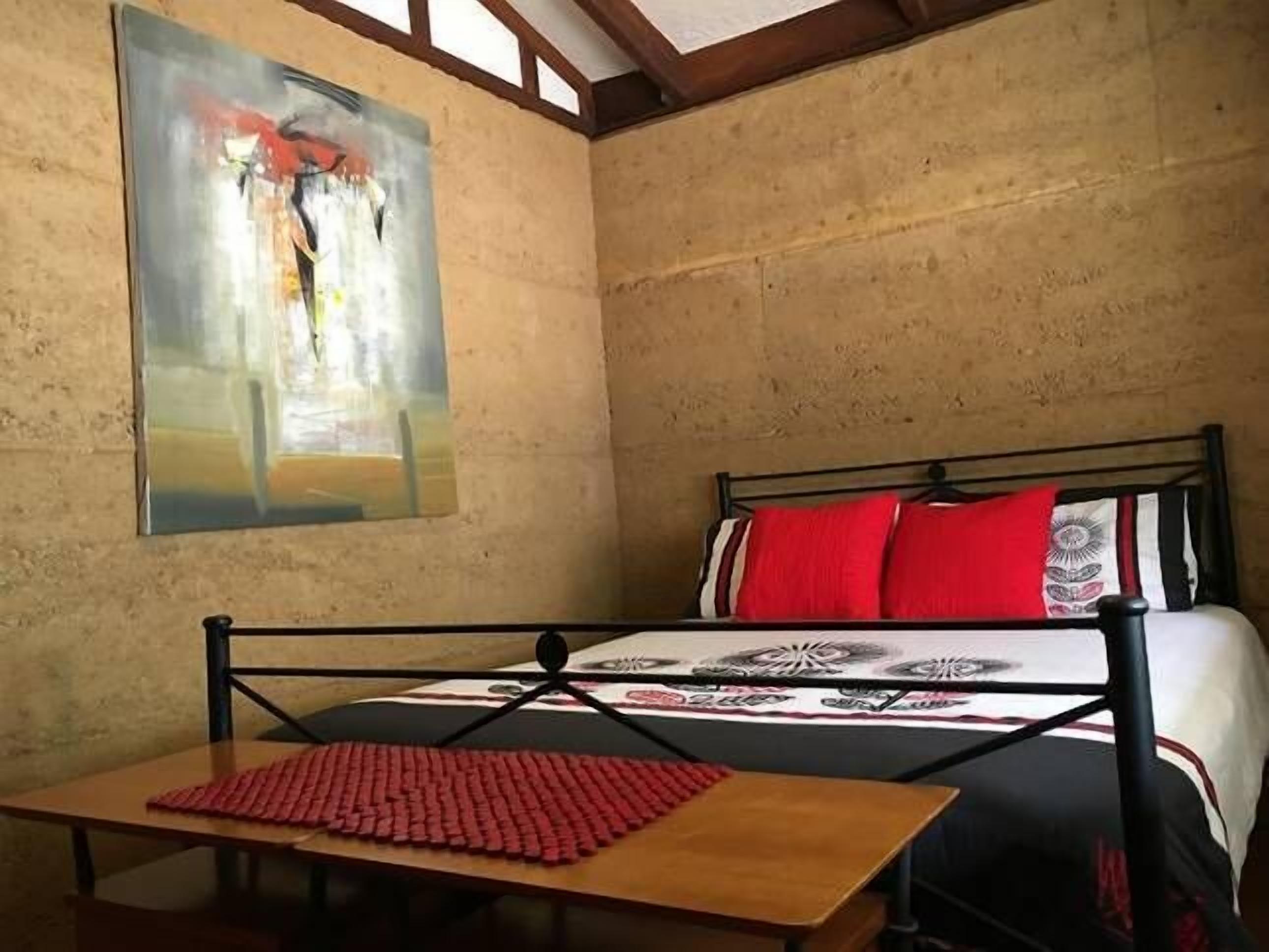 Fantastic bush setting - \"The Clam\" cottage Yallingup — image 14