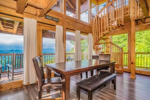 Dining - The Majestic: Spectacular View, Theater, Games, Hot Tub, Wifi, Resort Pool! (Sevierville)