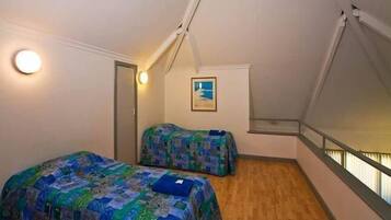 3 quartos, ferros/tábuas de passar roupa, Wi-Fi de cortesia