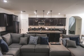 Smart TV, fireplace, music library, video library - Fully Furnished Rental!!! (Avondale)