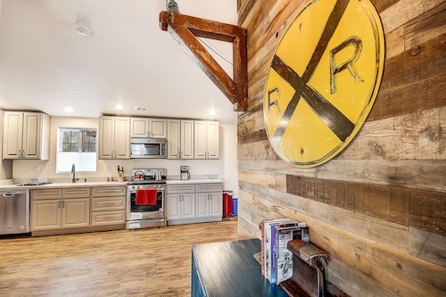 Grand Canyon Train House -A Unique Stay!
