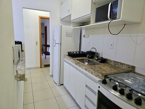 Fridge, microwave, stovetop, blender