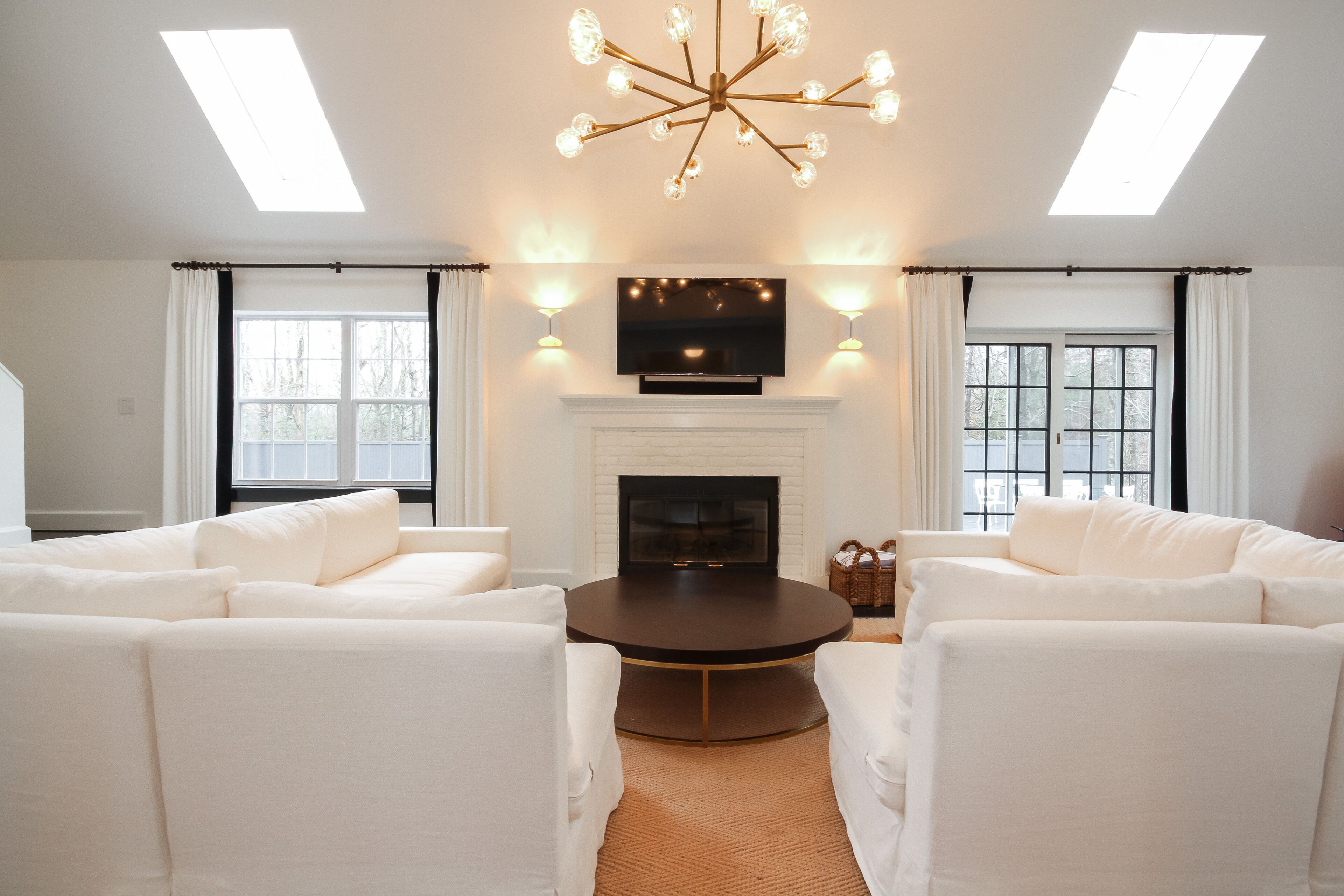 Luxury in Sag Harbor - walk to beach