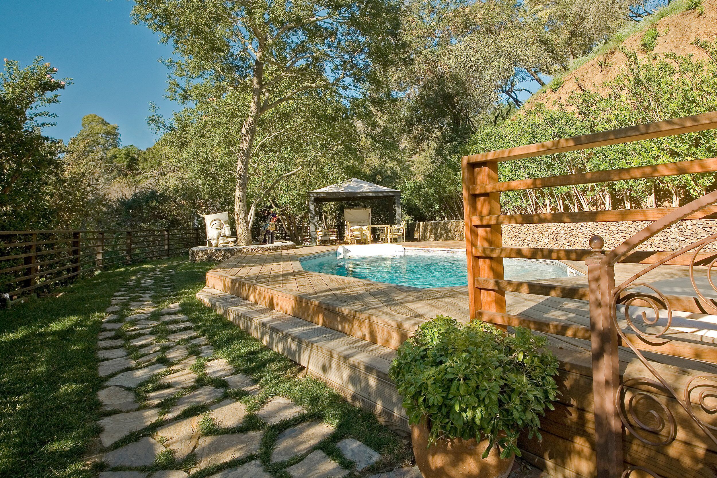 Houdini Estate - Historical 5-Acre Private Estate in Hollywood Hills