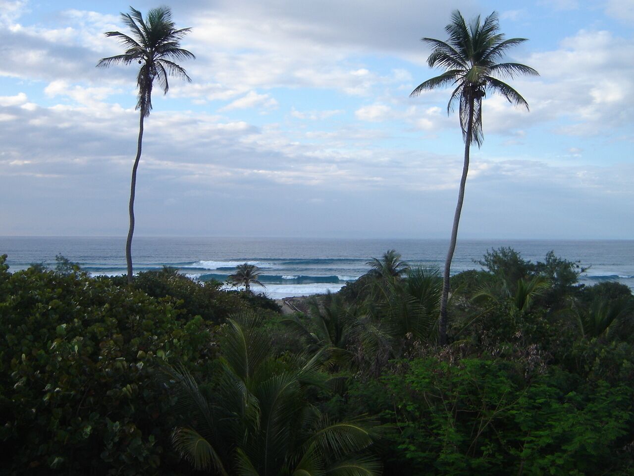 Sulla spiaggia, lettini da mare, teli da spiaggia