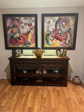 Interior - The Rustic Home II, exceeding your expectations, not your budget! (Laredo)