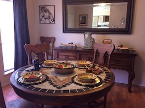 Dining - The Rustic Home II, exceeding your expectations, not your budget! (Laredo)