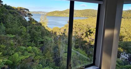 Romanttinen piilopaikka kauniilla merinäkymillä