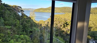 Romantic Hideaway with Beautiful Seaviews