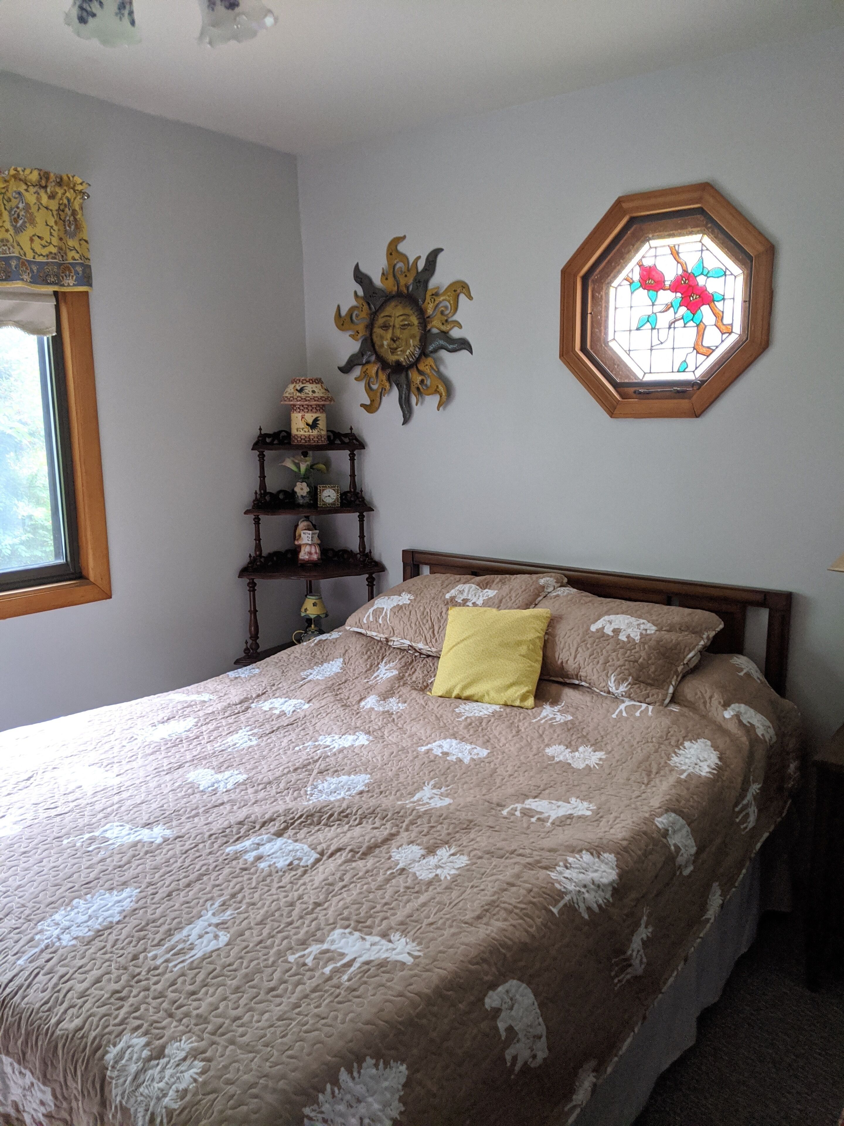  Sleeps 12!  Fireplace/Pet Friendly/Pond for swimming! Very Private on 40 acres!