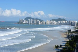 Plage à proximité, chaise longue