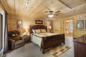 3 chambres, fer et planche à repasser, Wi-Fi gratuit, draps fournis