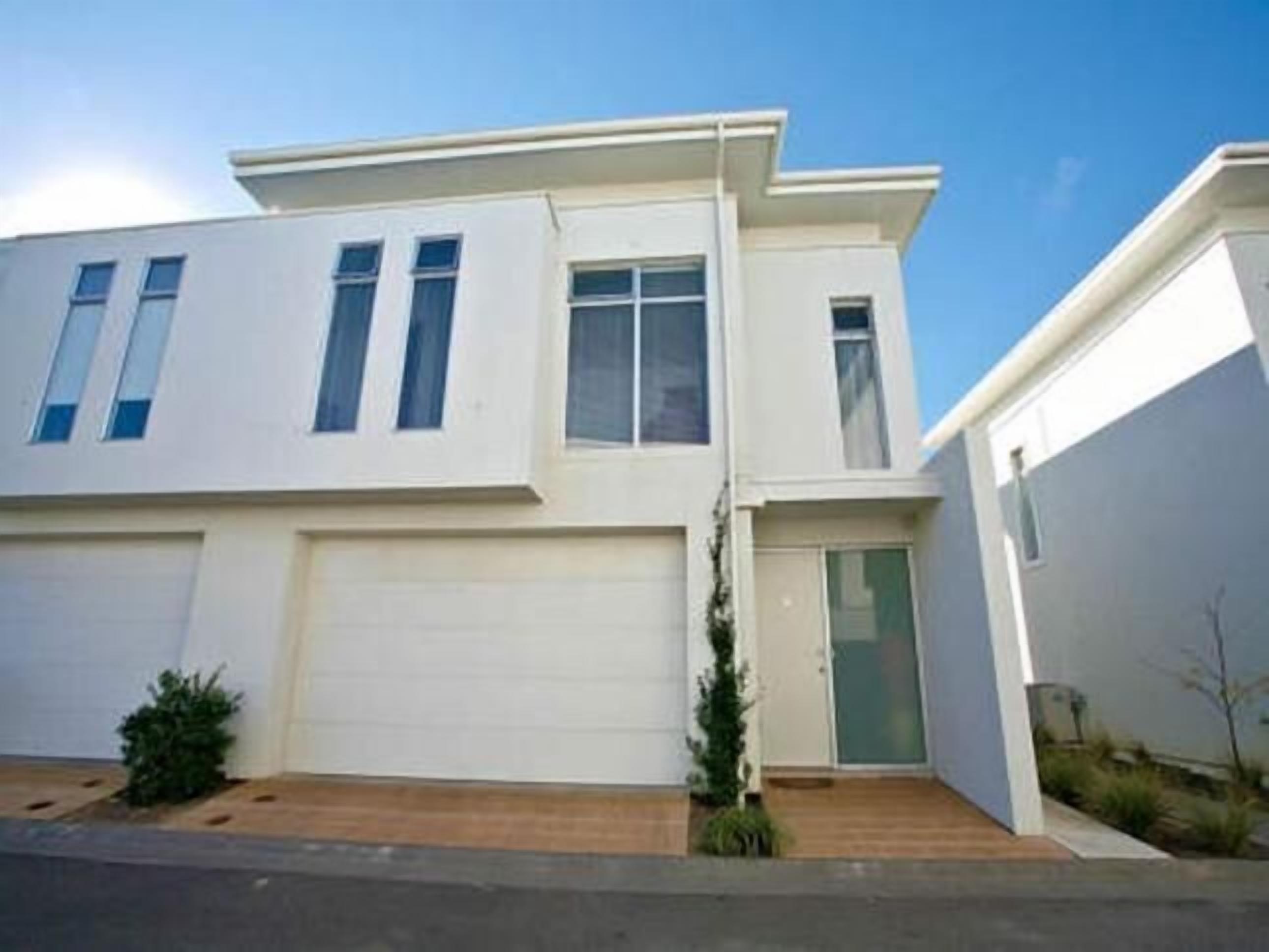 Stylish Apartment Close to the Beach!