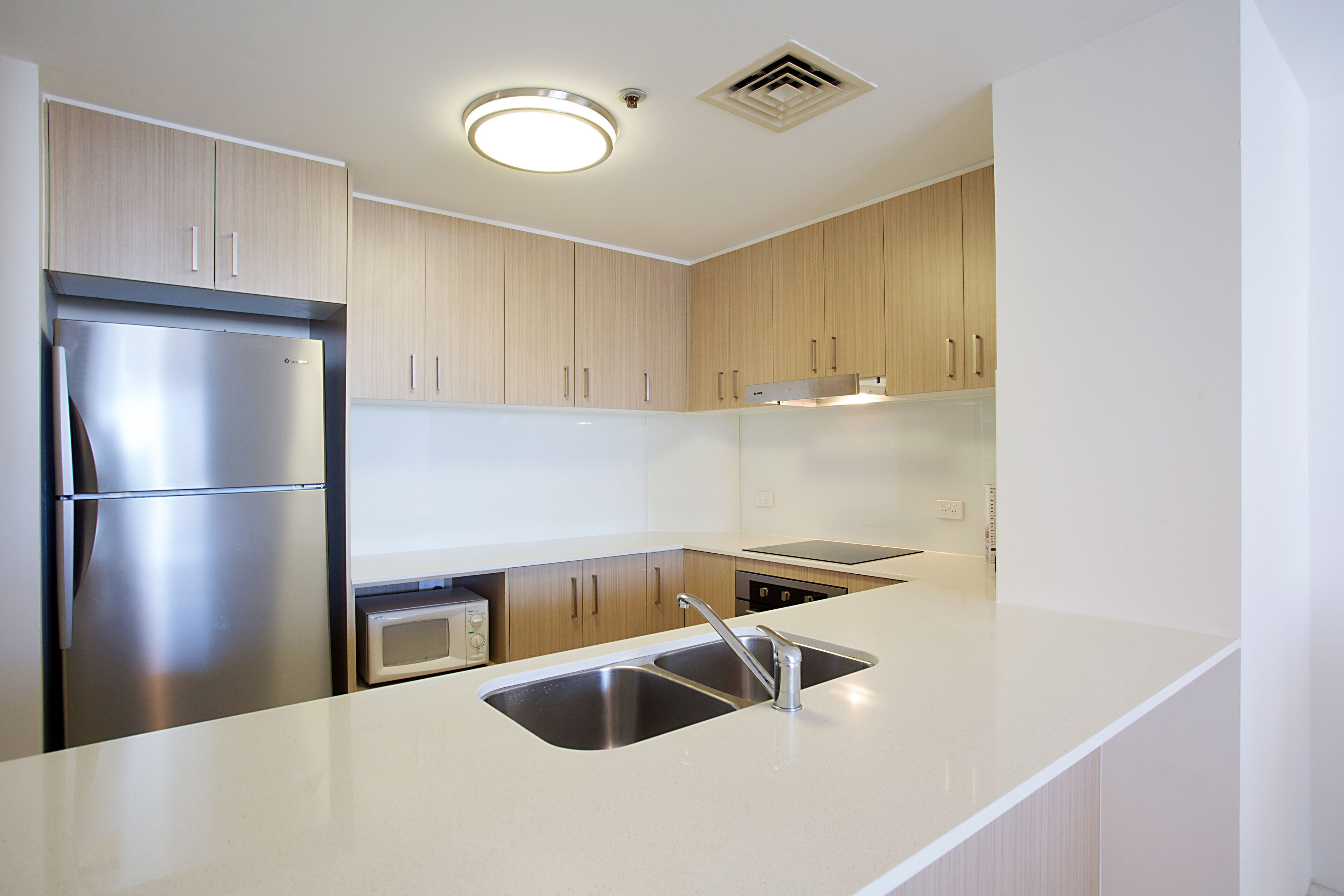 Beautifully Renovated Ocean View 22nd Floor Apartment