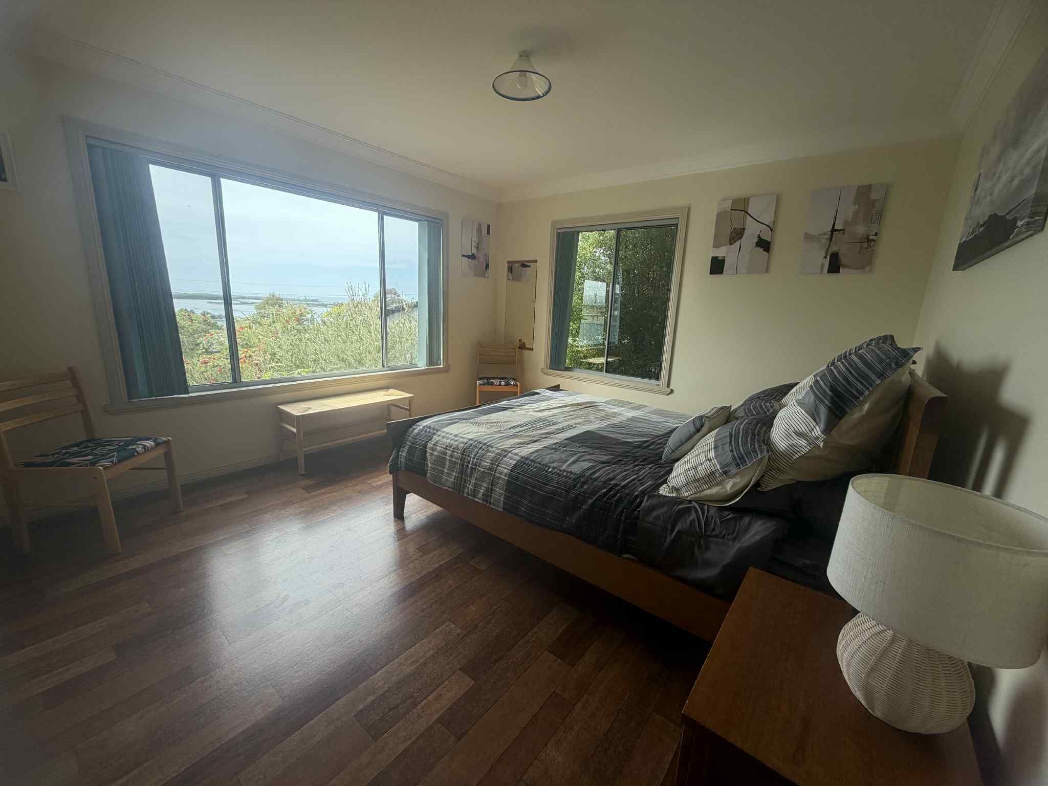 3 bedrooms, bed sheets