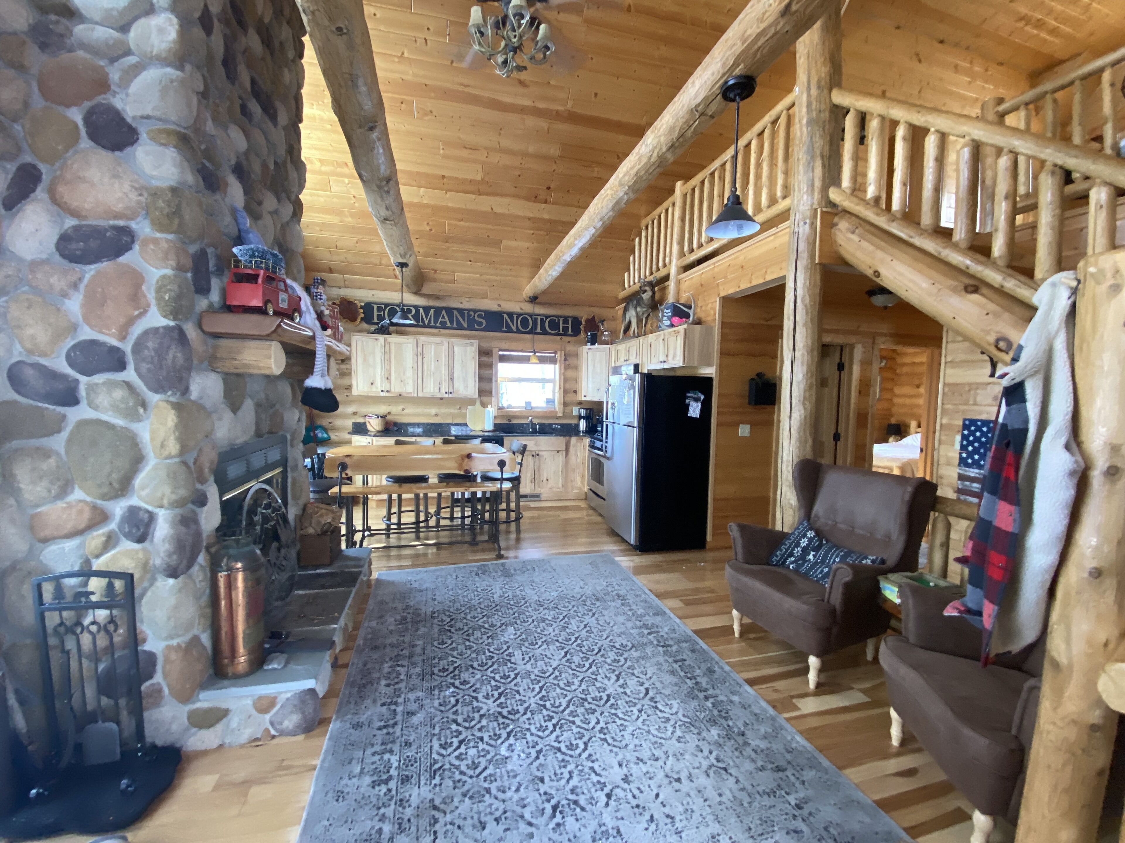 Foremans Notch - 3 Bed, 3 Bath + Loft, Walk to Saco River