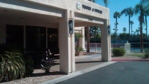 A Wellness Spa with a Tennis & Fitness center. - Beautiful Desert Princess Resort Condo Awesome Views of Golf Course & Mountains  (Cathedral City)