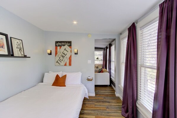 1 chambre, bureau, fer et planche à repasser, Wi-Fi gratuit