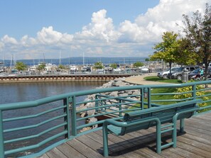 Marina - Petoskey Retreat • Stunning Bay Views • Across from Park/Marina • Walk to Town (Petoskey)