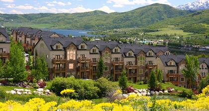 Mtn Haus! Alennus tix @ PowMow, yksityinen Fire Pit, kaksi kylpytynnyriä vain muutaman askeleen päässä!