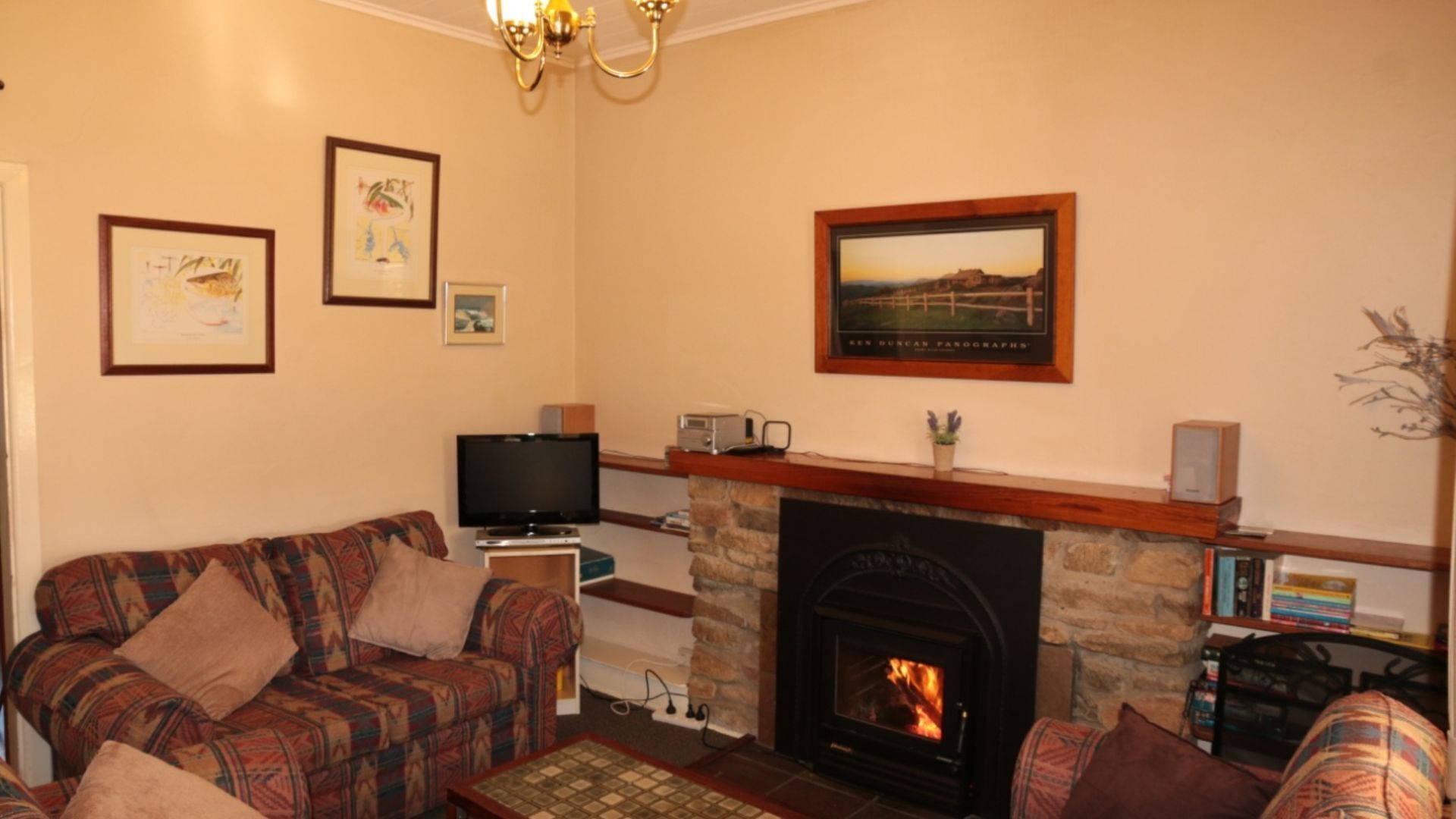 Denison Cottage Old Adaminaby — image 7