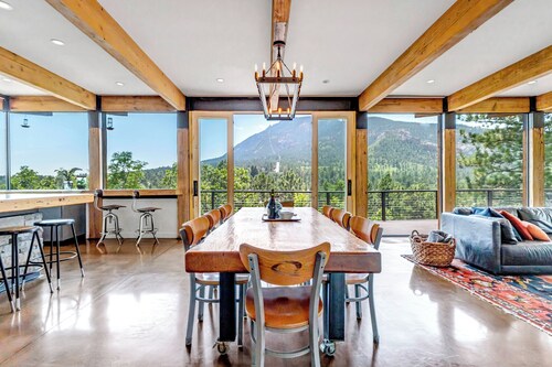 Spectacular Views - Stunning Modern Broadmoor Home