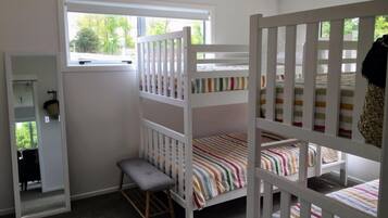 2 habitaciones, tabla de planchar con plancha y wifi gratis