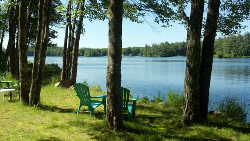 Waterfront Cottage, rauhallinen ja syrjäinen, Swains Lake
