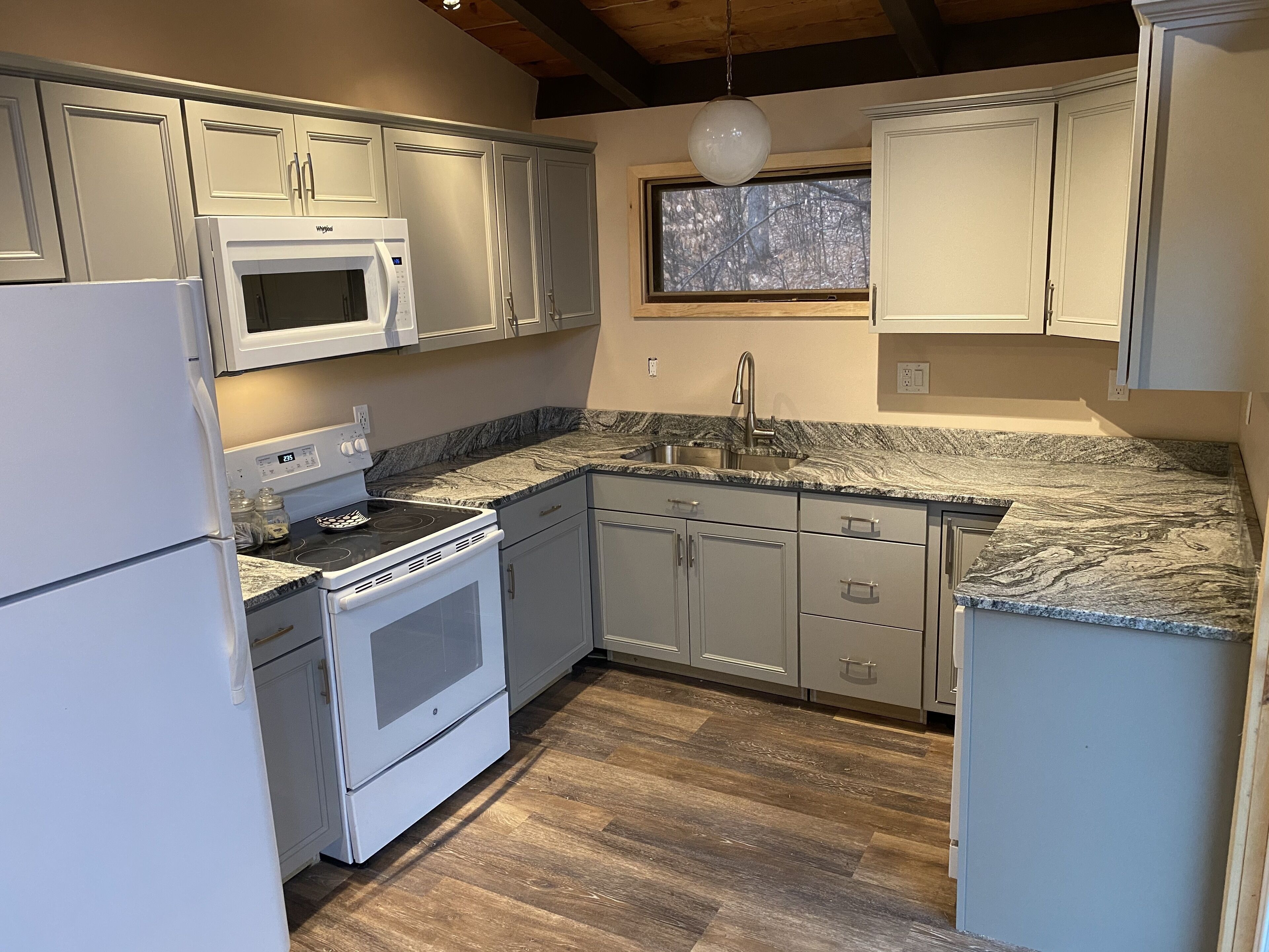 DISCOUNTED RATES AVAILABLE! 10% to 15% off for 3 or more days booked. 