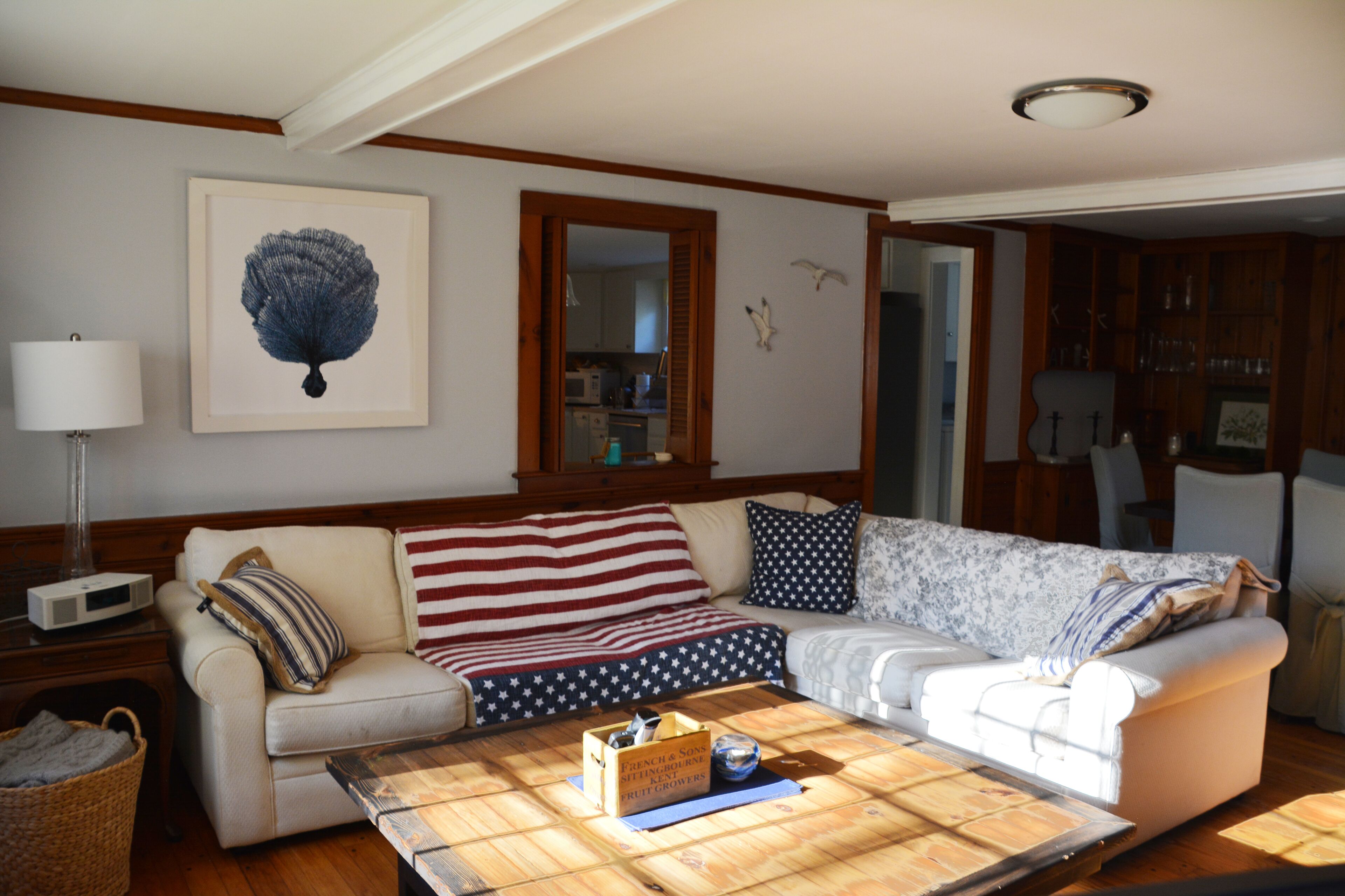 5 Bed/2 Bath Sleeps 11. Walk to restaurants, town and more...