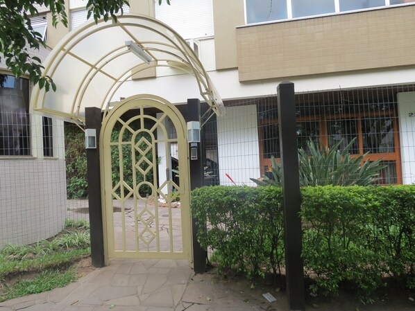 Exterior detail - BEST LOCATION OF POA Bela Vista neighborhood in Praça da Encol ALL VERY CLOSE! (Porto Alegre)