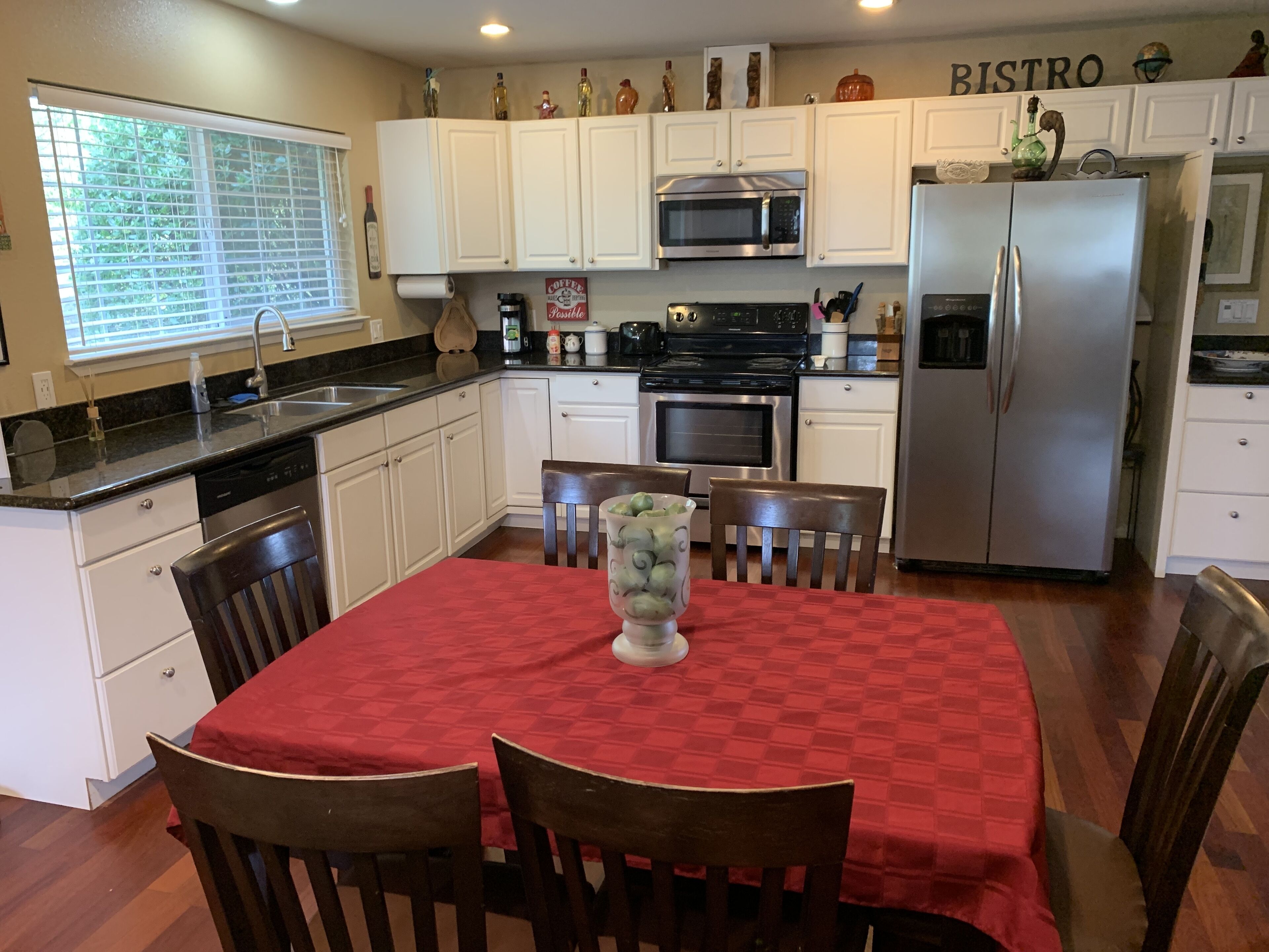 Old Fairview Cottage - Gated Comfort At It’s Best