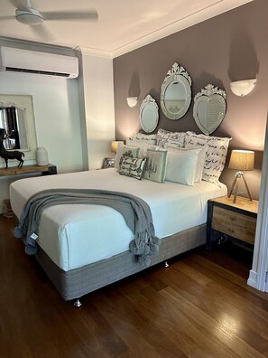 1 bedroom, iron/ironing board, free WiFi, bed sheets - Court Room 100 in Port Douglas (Port Douglas)