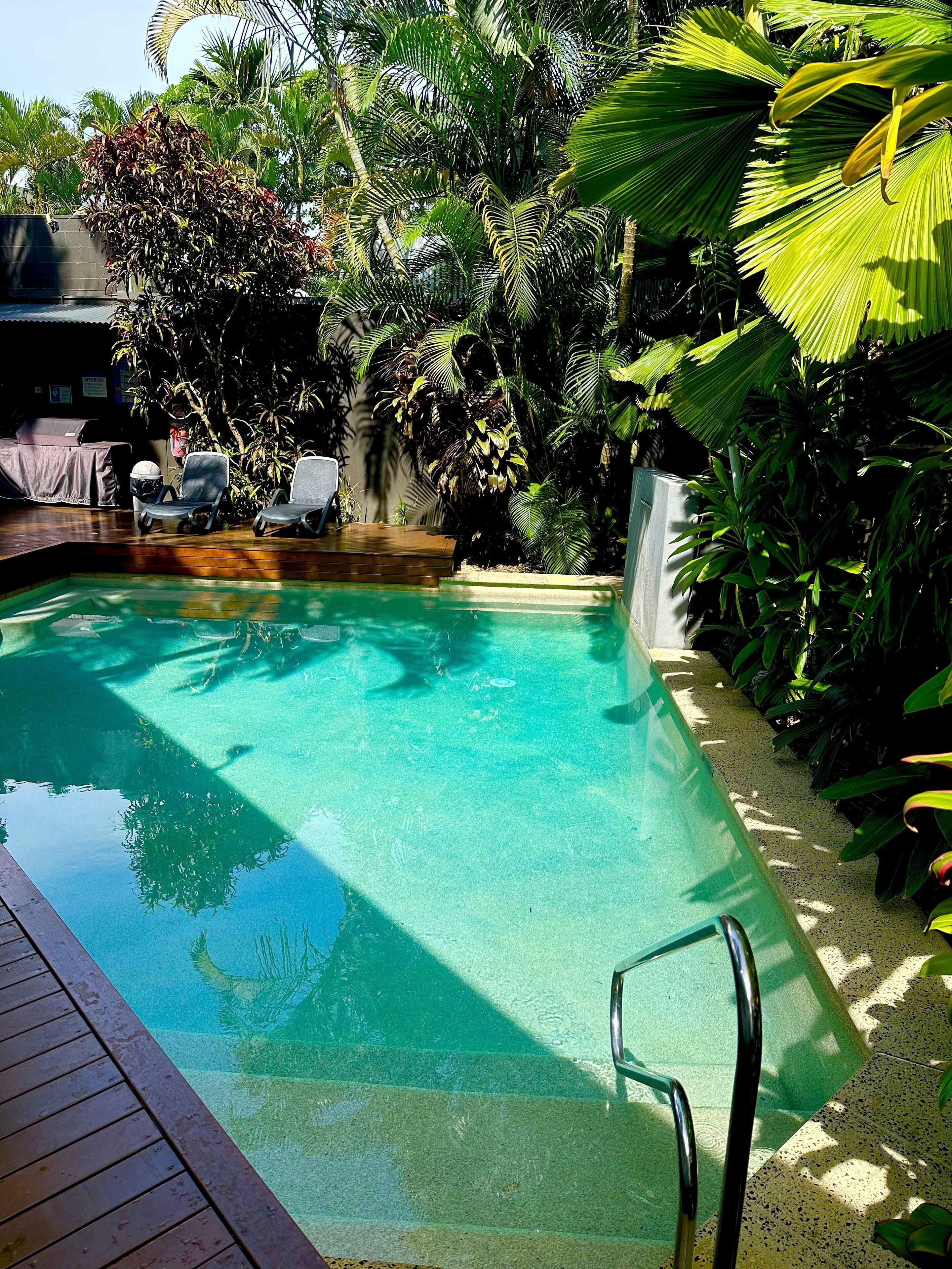 Een verwarmd zwembad