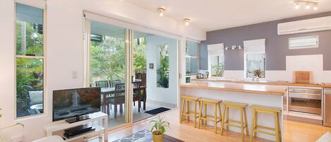 Téléviseur, lecteur de DVD