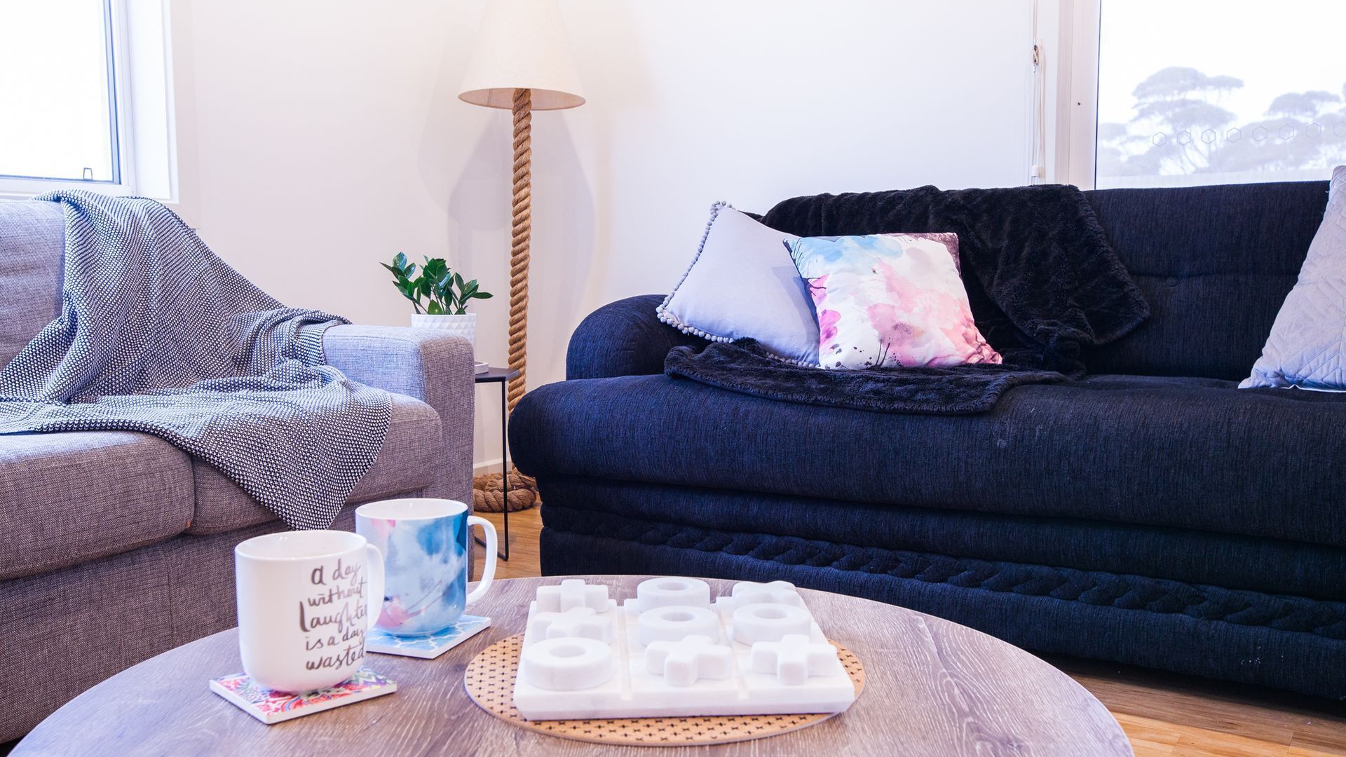 No.27 - CONTEMPORARY FAMILY LIVING near the Marina